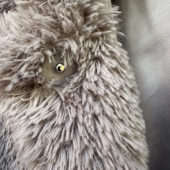 Kenneth Cole Shaggy Soft Faux Fur Snap Button Snuggly Coat Jacket Silver XL - Picture 5 of 9